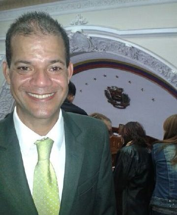 NOTICIA DE VENEZUELA  - Página 49 Omar-diputado-360x437