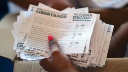 consulta popular presiona a maduro