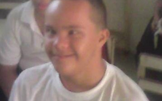 joven con sindrome de down muere en accidente