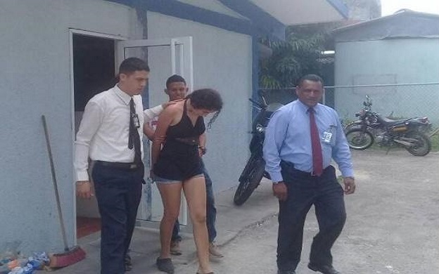 jovencita cita a su amante para darle muerte