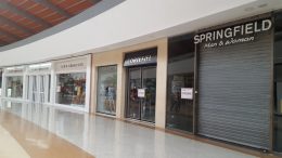 Comercios cerrados por Seniat paro