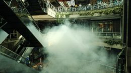 centros comerciales atacados con lacrimogenas caracas