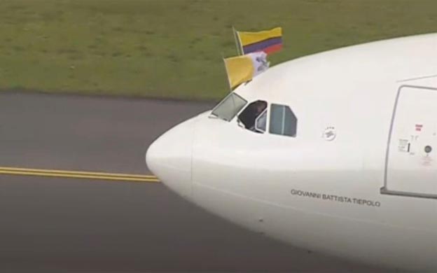 Papa aterrizar en Colombia