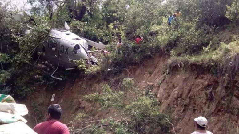 helicóptero caído cuando enviaba ayuda a Oaxaca