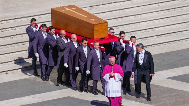 Cortejo fúnebre del papa Francisco