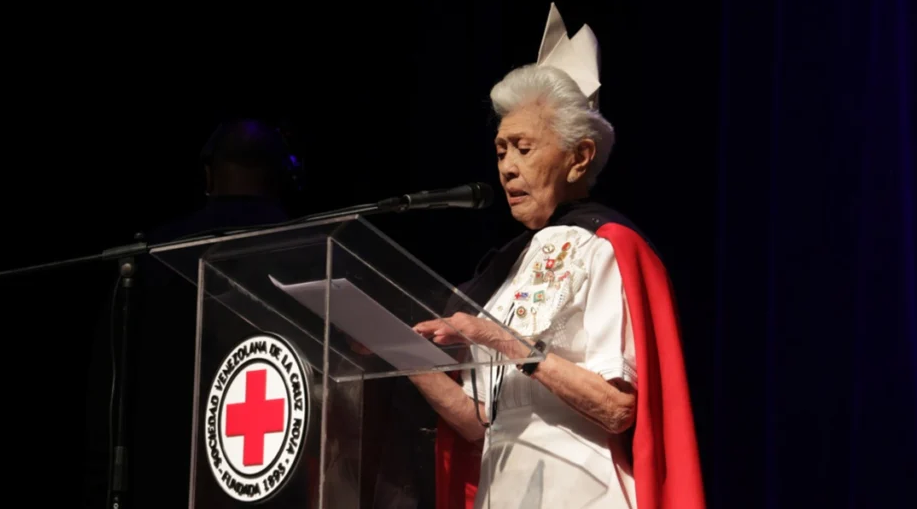 94-Year-Old Venezuelan Nurse Honored with Prestigious Florence Nightingale Medal