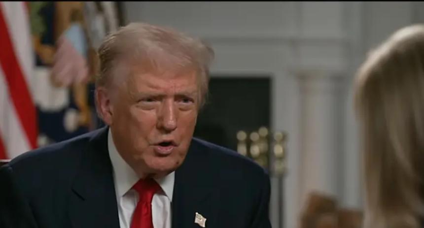 Trump no descarta intervención militar en Venezuela y propone diálogo con Maduro