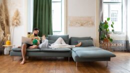 Airbnb empezó con tres colchones