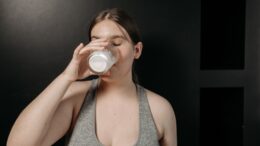Beber leche edad adulta puede