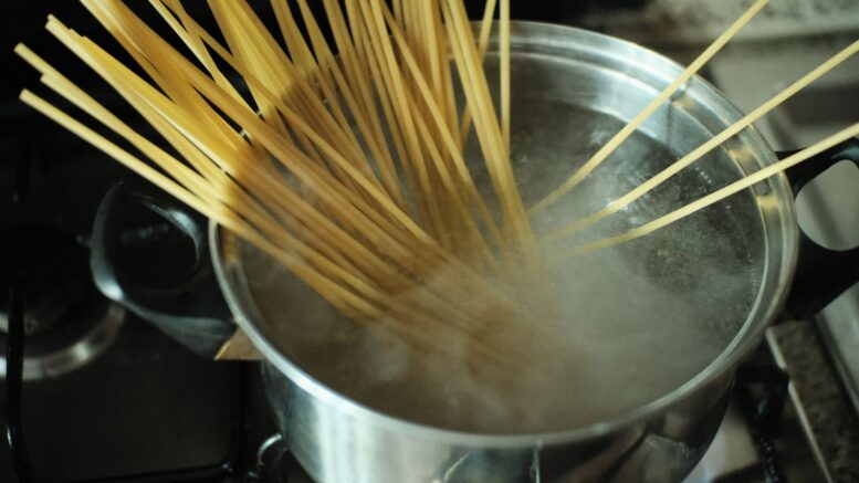 Salgar agua echar pasta mejora