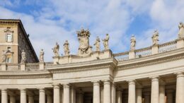 Relato llegó vaticano siete después