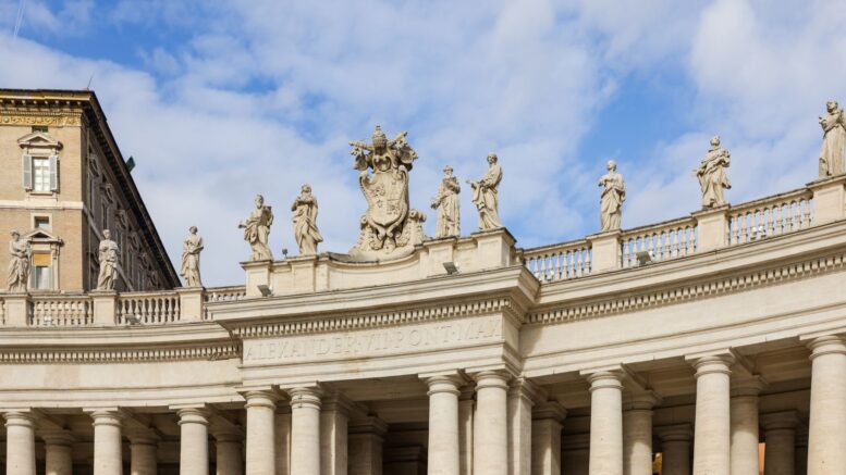 Relato llegó vaticano siete después