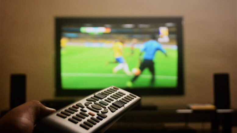 Televisor antiguo con puerto hdmi